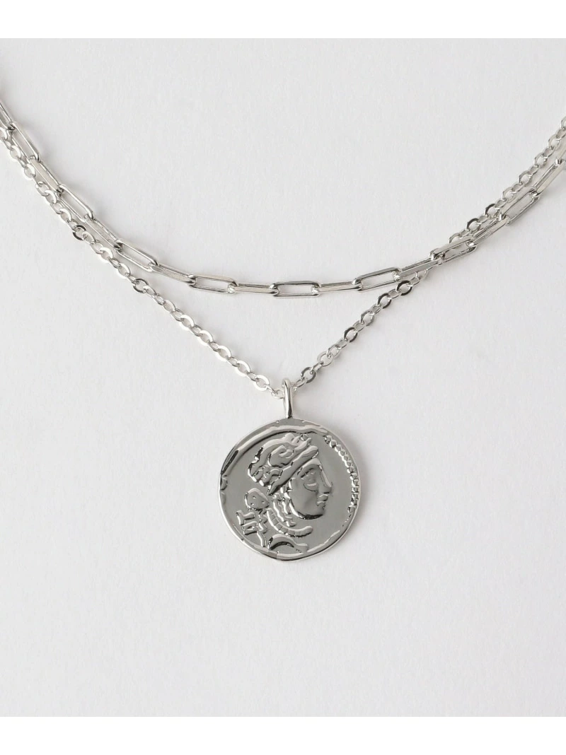 クラシカルなコインモチーフが目を引く3WAY仕様のネックレス。