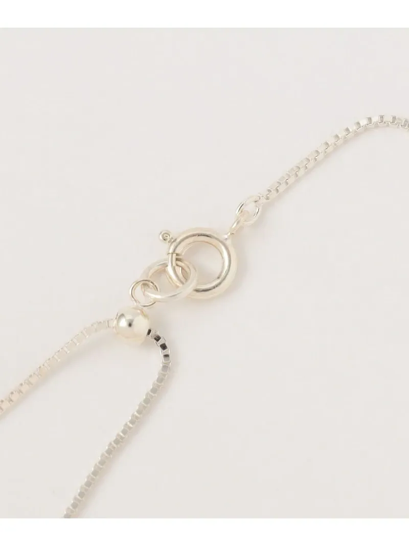 華奢なチェーンとハートモチーフが女性らしさ漂う＜LAPUIS＞のネックレス