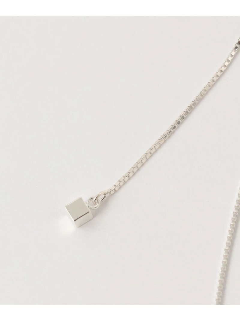 華奢なチェーンとハートモチーフが女性らしさ漂う＜LAPUIS＞のネックレス