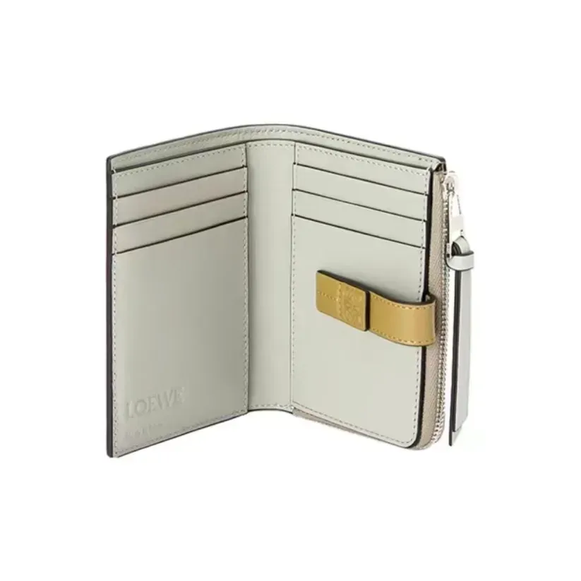 スリムジップ バイフォールド ウォレット（ソフトグレインカーフ）