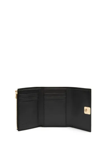 パファー アナグラム バーティカル ウォレット スモール（シャイニーナパカーフ）