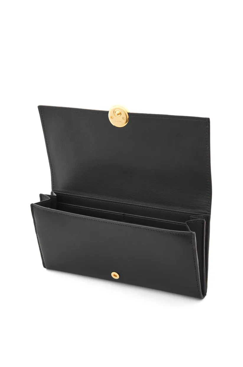 ぺブル コンティネンタル ウォレット（シャイニーナパカーフ）