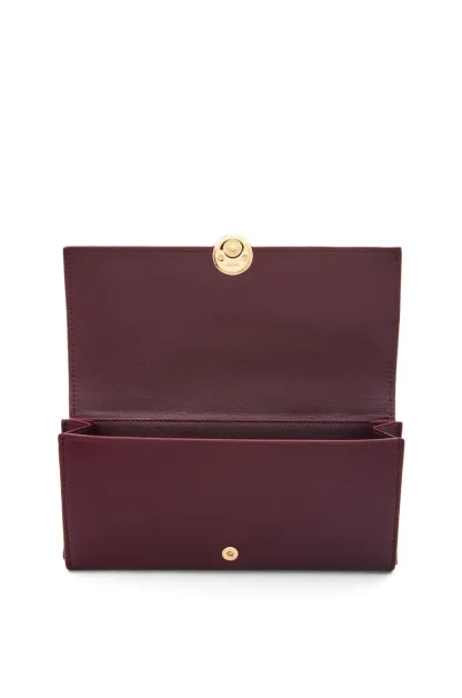 ぺブル コンティネンタル ウォレット（シャイニーナパカーフ）