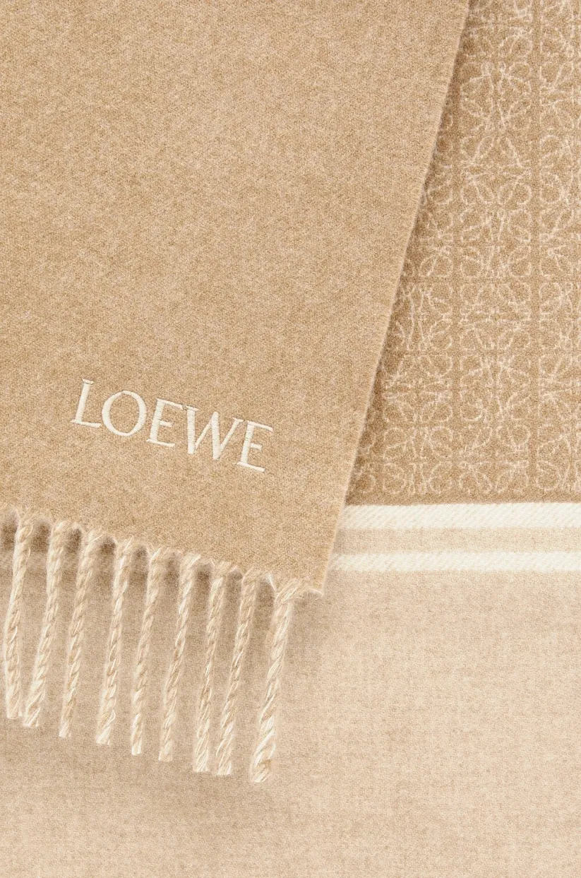 Loewe スカーフ（ウール&カシミヤ）