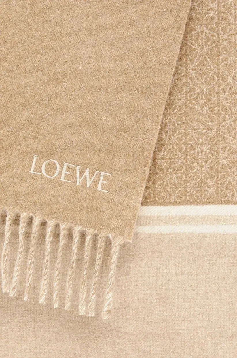 Loewe スカーフ（ウール&カシミヤ）