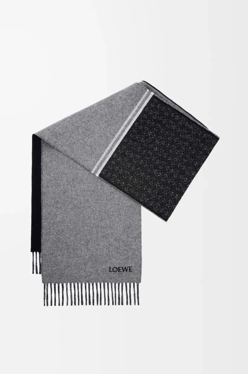 Loewe スカーフ（ウール&カシミヤ）