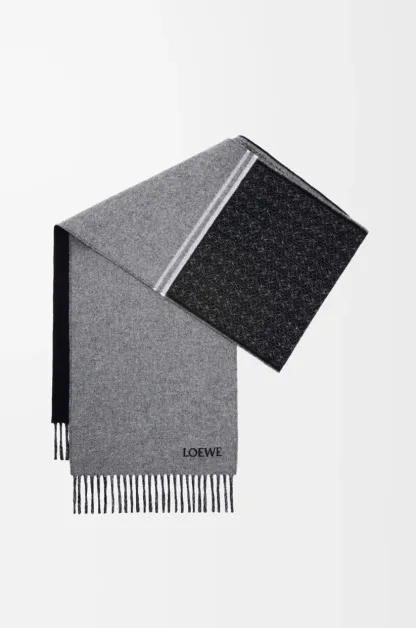 Loewe スカーフ（ウール&カシミヤ）