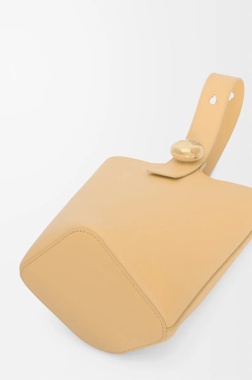 ペブル バケットバッグ ミニ（スムースカーフ）