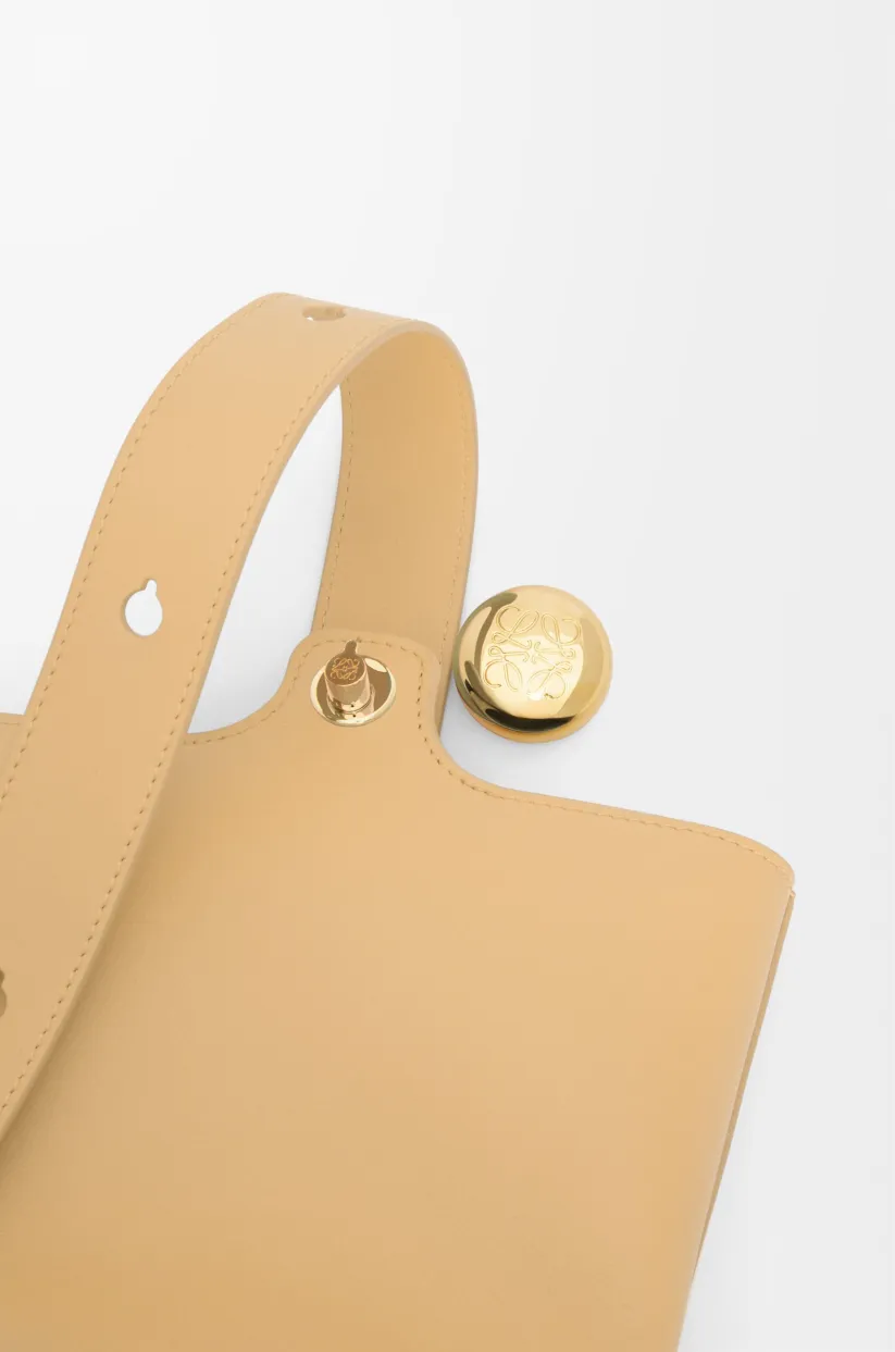 ペブル バケットバッグ ミニ（スムースカーフ）