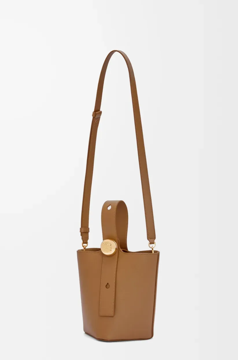 ペブル バケットバッグ ミニ（スムースカーフ）