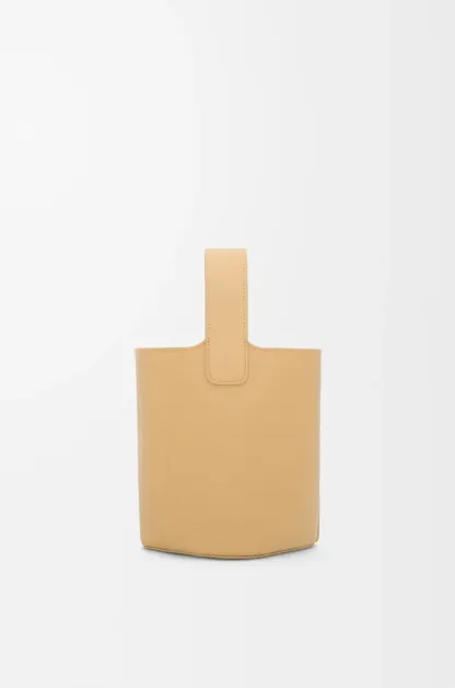 ペブル バケットバッグ ミニ（スムースカーフ）