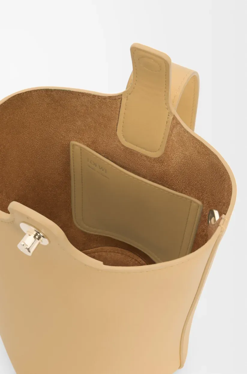 ペブル バケットバッグ ミニ（スムースカーフ）