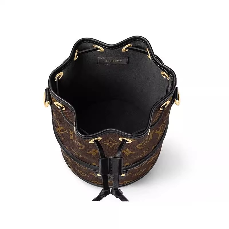 LOUIS VUITTON（ルイヴィトン）LV 2024新作 レディース ブラウン モノグラム キャンバス バケット型 ドローストリング ショルダーバッグ  