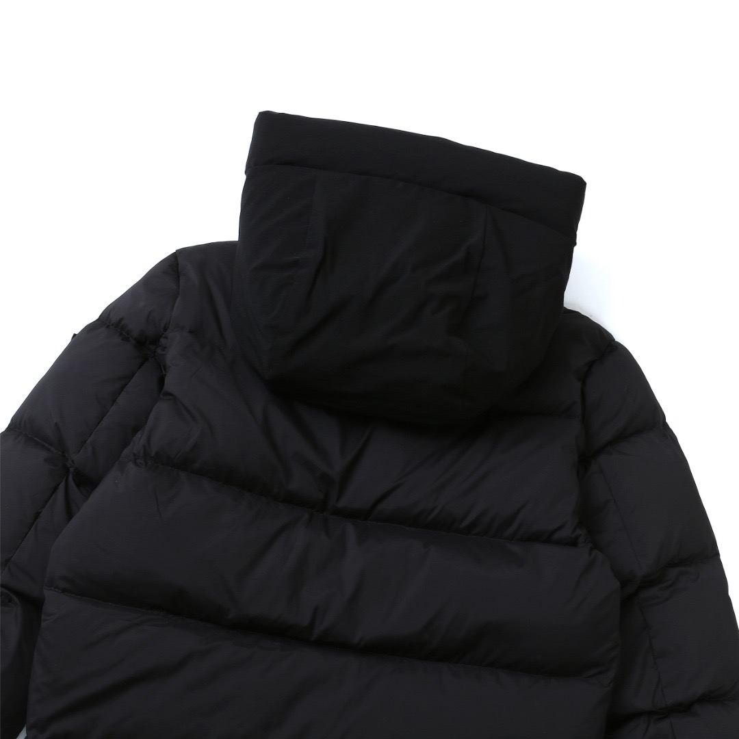 【公式認定ストア】MONCLER  Madeira モンクレール 定番ダウンコート 限定発売中！多くの著名人やセレブに愛用されています! 爆買い！即完売必至