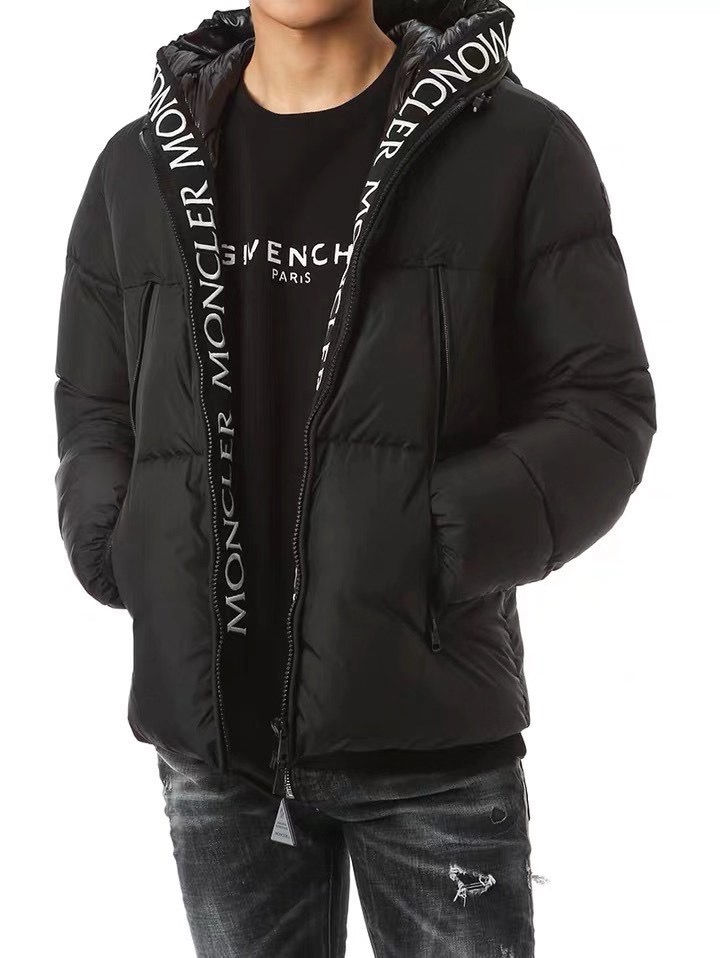 【公式認定ストア】MONCLER   Montcla（ユニセックス）多くの著名人やセレブに愛用されています! 即完売必至