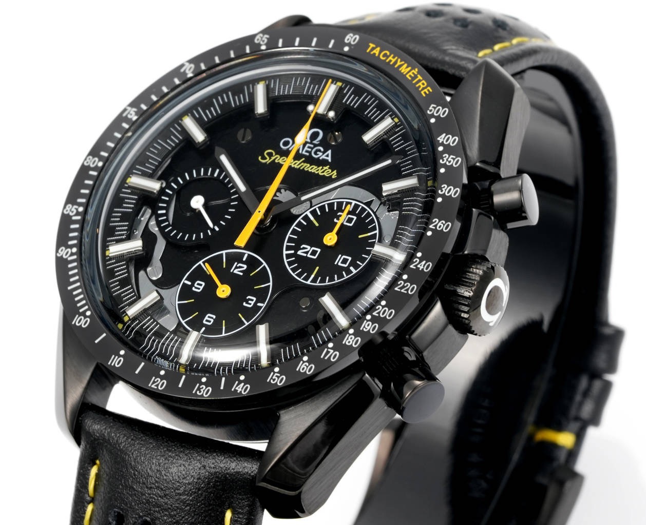 OMEGA（オメガ）スピードマスター ダークサイド・オブ・ザ・ムーン “アポロ8号” 機械式腕時計 44MM