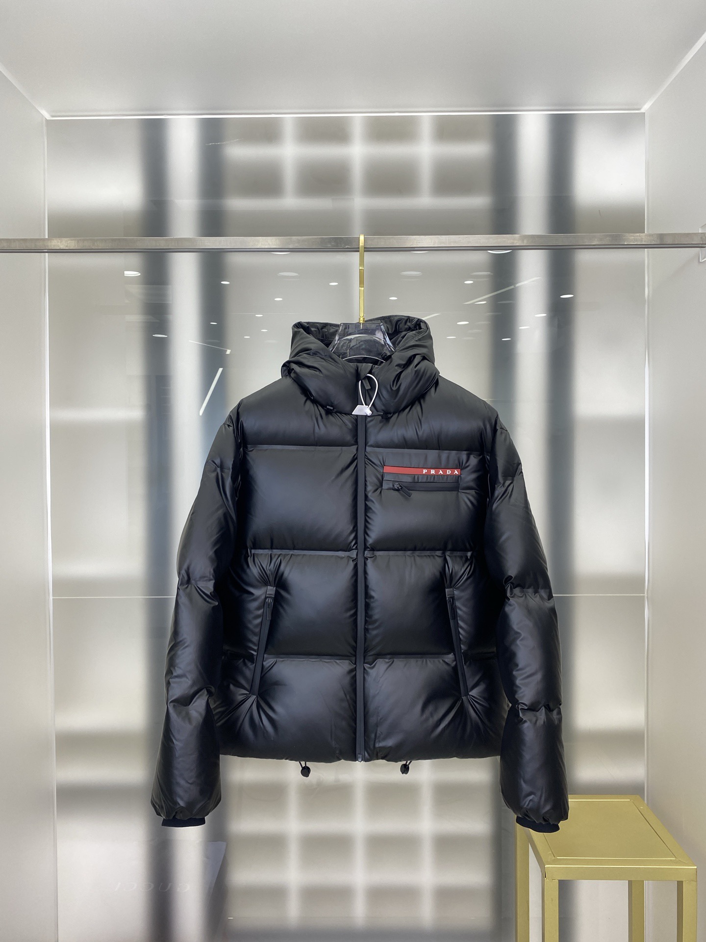 PRADAプラダ 冬のダウンジャケット 旬の新作 90%ホワイトダックダウンユニセックスMONCLER