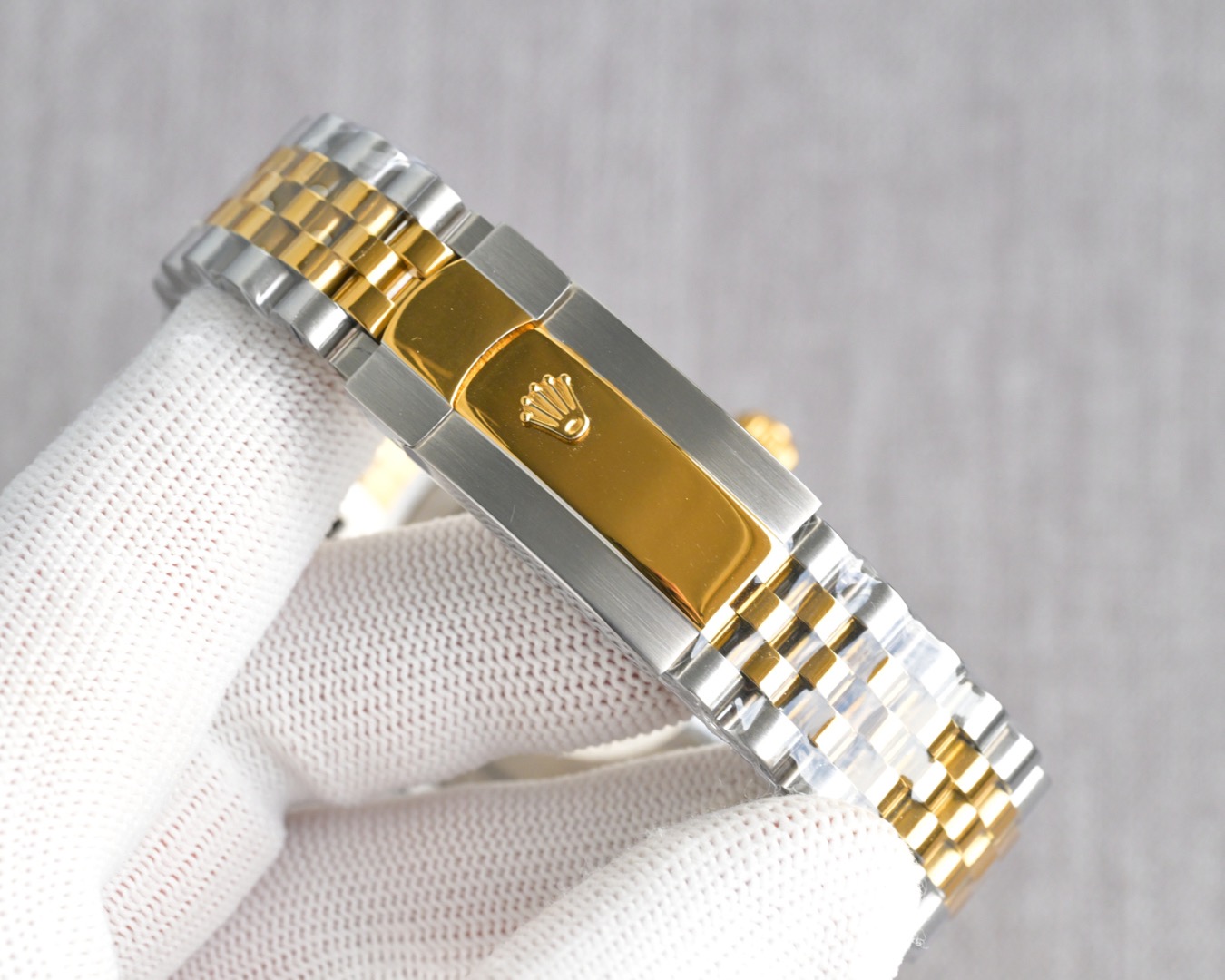 NEW 2024 ロレックス デイトジャスト 36mm 126233 マザーオブパール ダイヤモンドダイヤルRolex