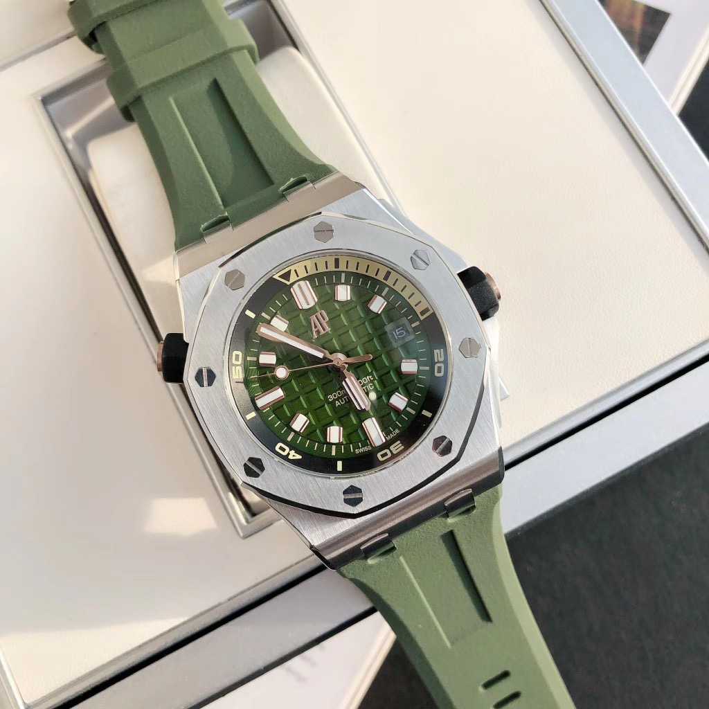 Audemars Piguet APオーデマピゲ ロイヤルオーク オフショア メンズ スポーツウォッチ ヘザーグリーン
