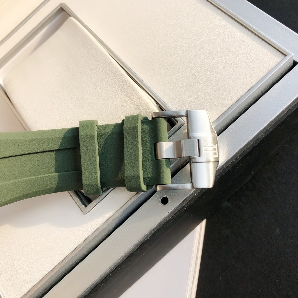 Audemars Piguet APオーデマピゲ ロイヤルオーク オフショア メンズ スポーツウォッチ ヘザーグリーン