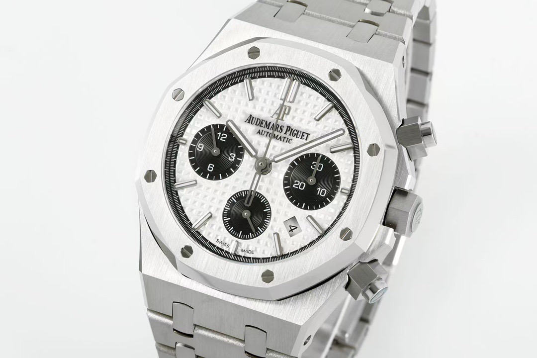 Audemars Piguet APオーデマピゲ ロイヤルオーク オフショア メンズ スポーツウォッチ ホワイト