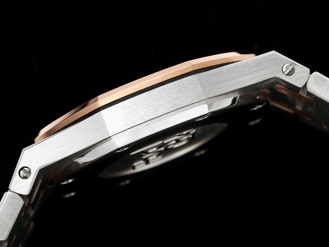 Audemars Piguet APロイヤルオーク コレクション 67651OR レディース ウォッチ