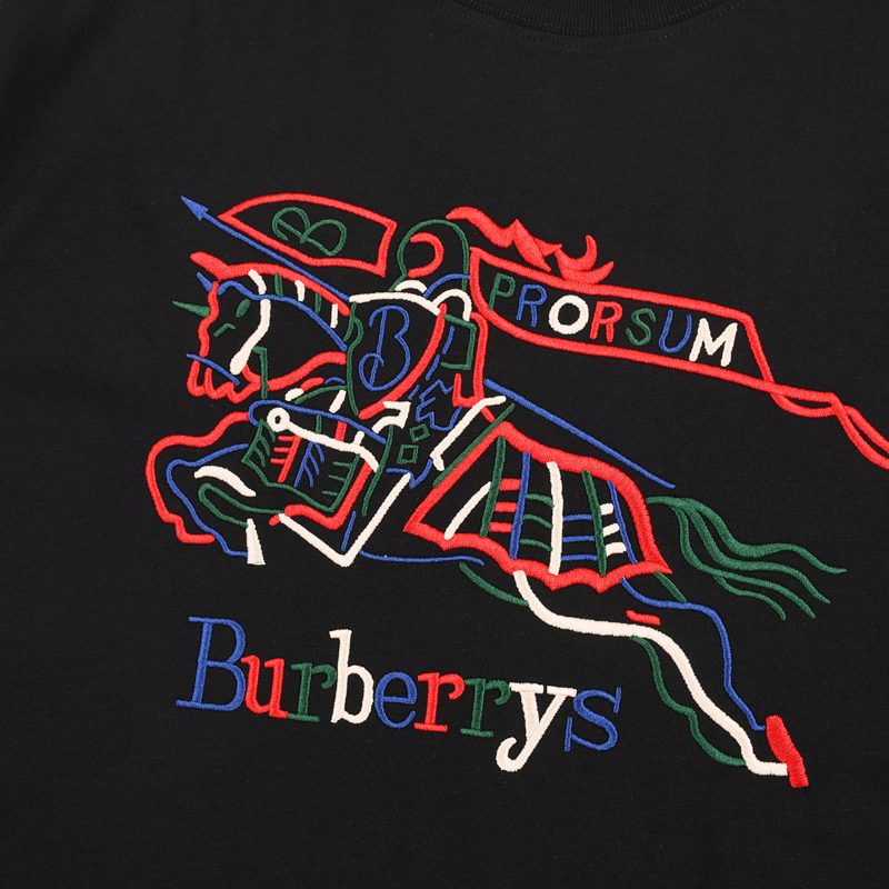 【BURBERRY 公式旗艦店】バーバリー Tシャツ ご好評に付き再入荷！