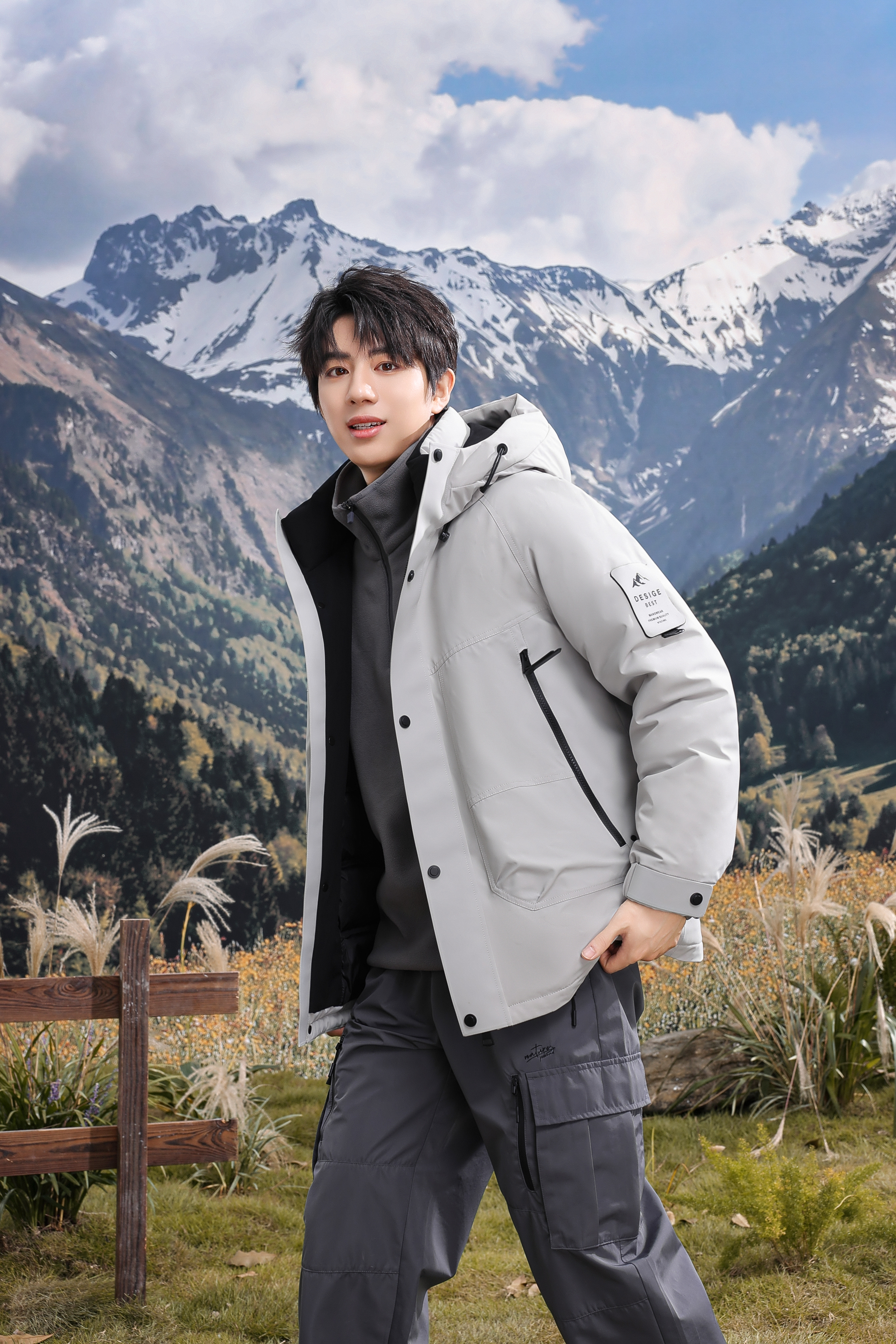 【公式認定ストア】MONCLERモンクレール 定番ダウンコート 限定発売中！多くの著名人やセレブに愛用されています! 爆買い！即完売必至