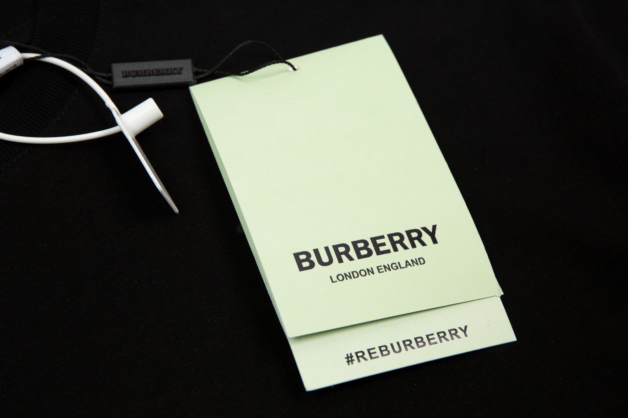 【BURBERRY 公式旗艦店】バーバリー Tシャツ ご好評に付き再入荷！