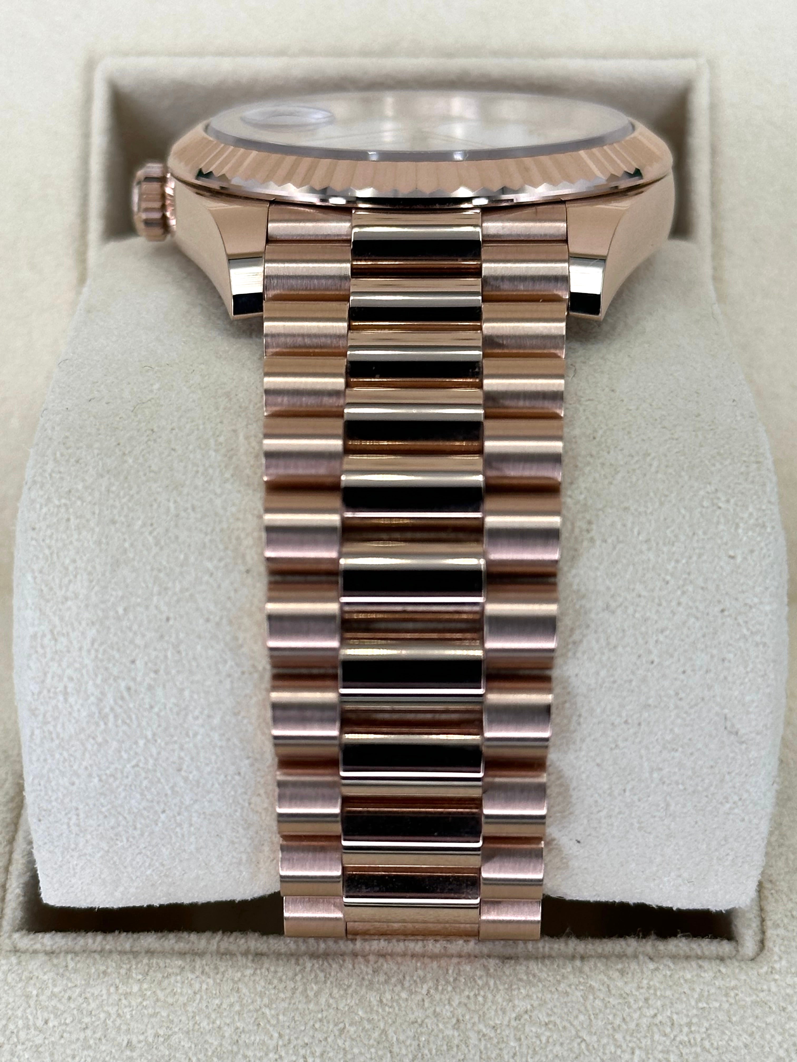 NEW 2024 ロレックス デイデイト 228235 プレジデンシャル ローズゴールド ホワイトダイヤル