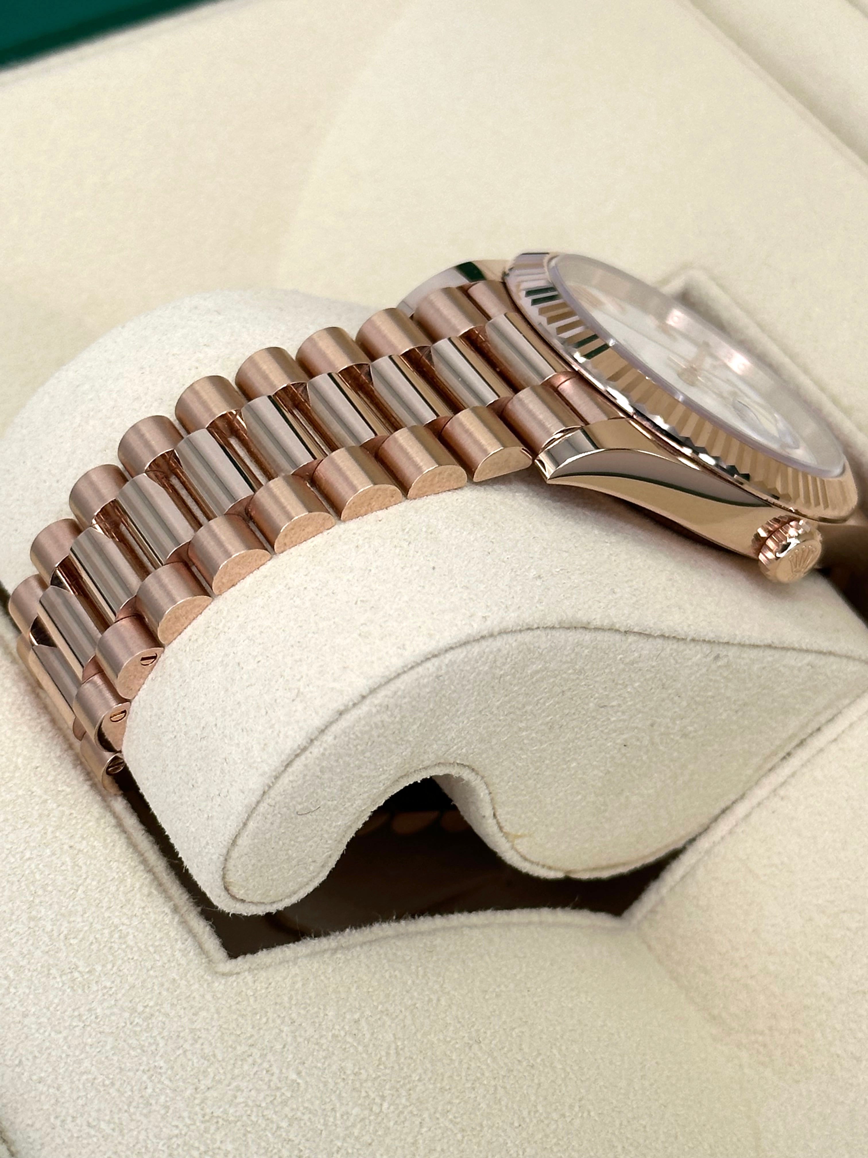 NEW 2024 ロレックス デイデイト 228235 プレジデンシャル ローズゴールド ホワイトダイヤル