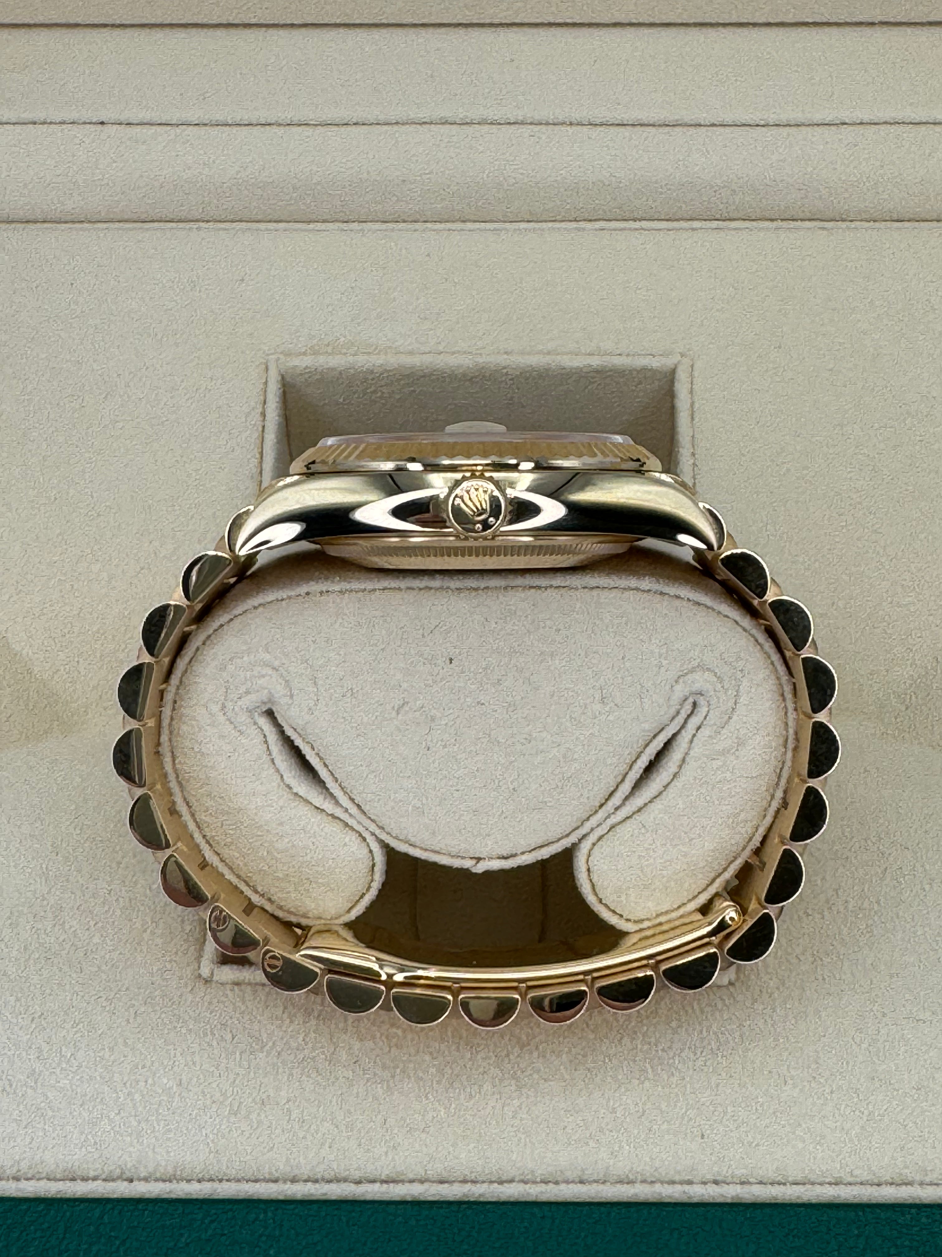 NEW 2024 ロレックス デイデイト 36mm 128238 シャンパンダイヤ文字盤