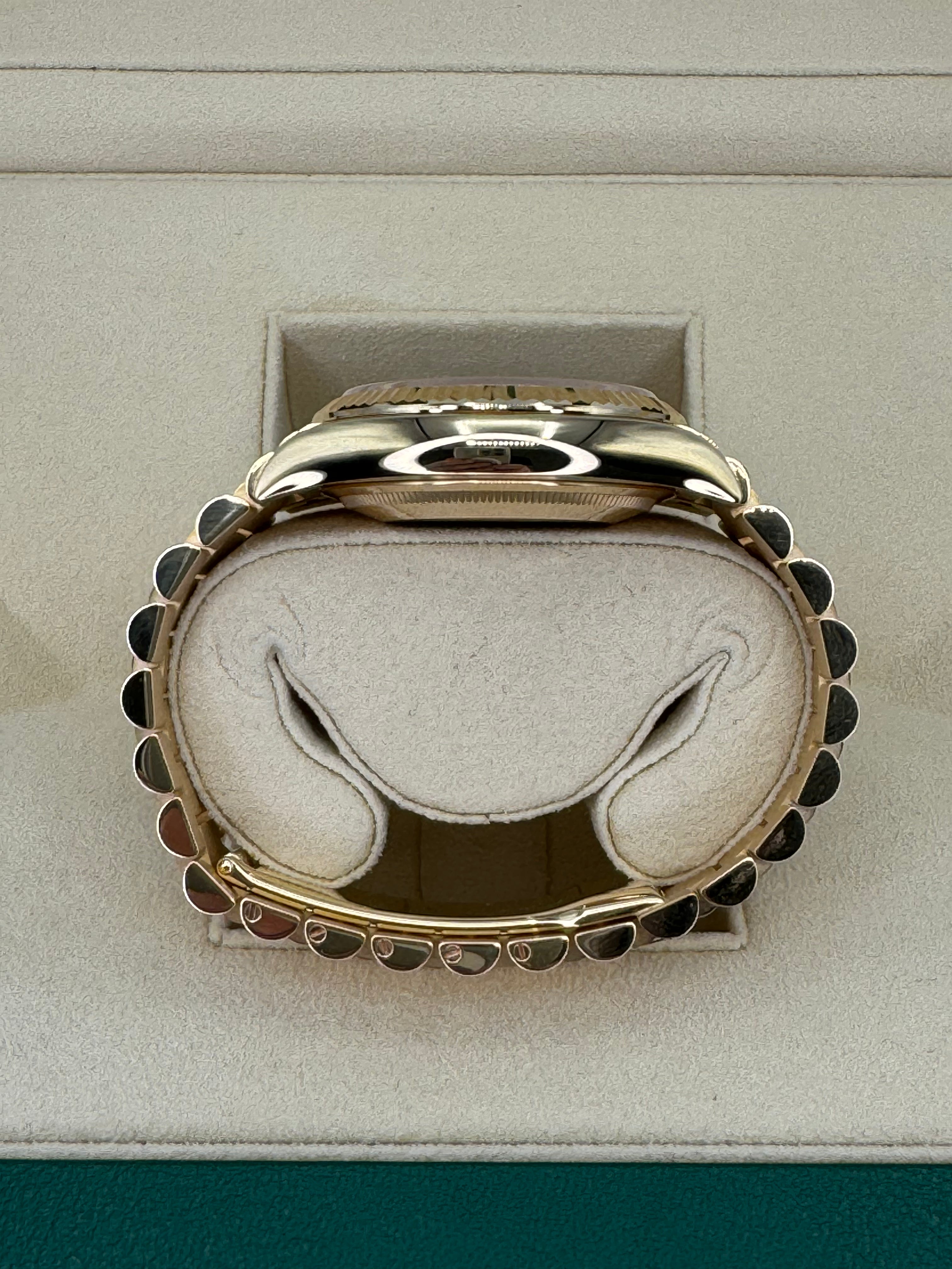 NEW 2024 ロレックス デイデイト 36mm 128238 シャンパンダイヤ文字盤