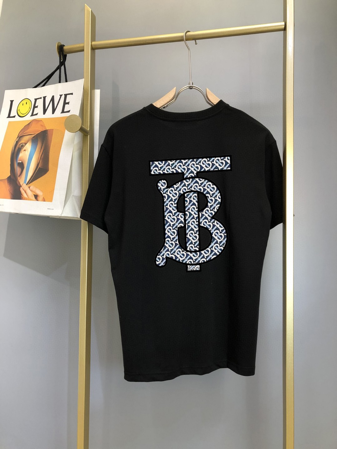 【Burberry】（バーバリー )半袖 男女兼用、ご好評に付き再入荷！
