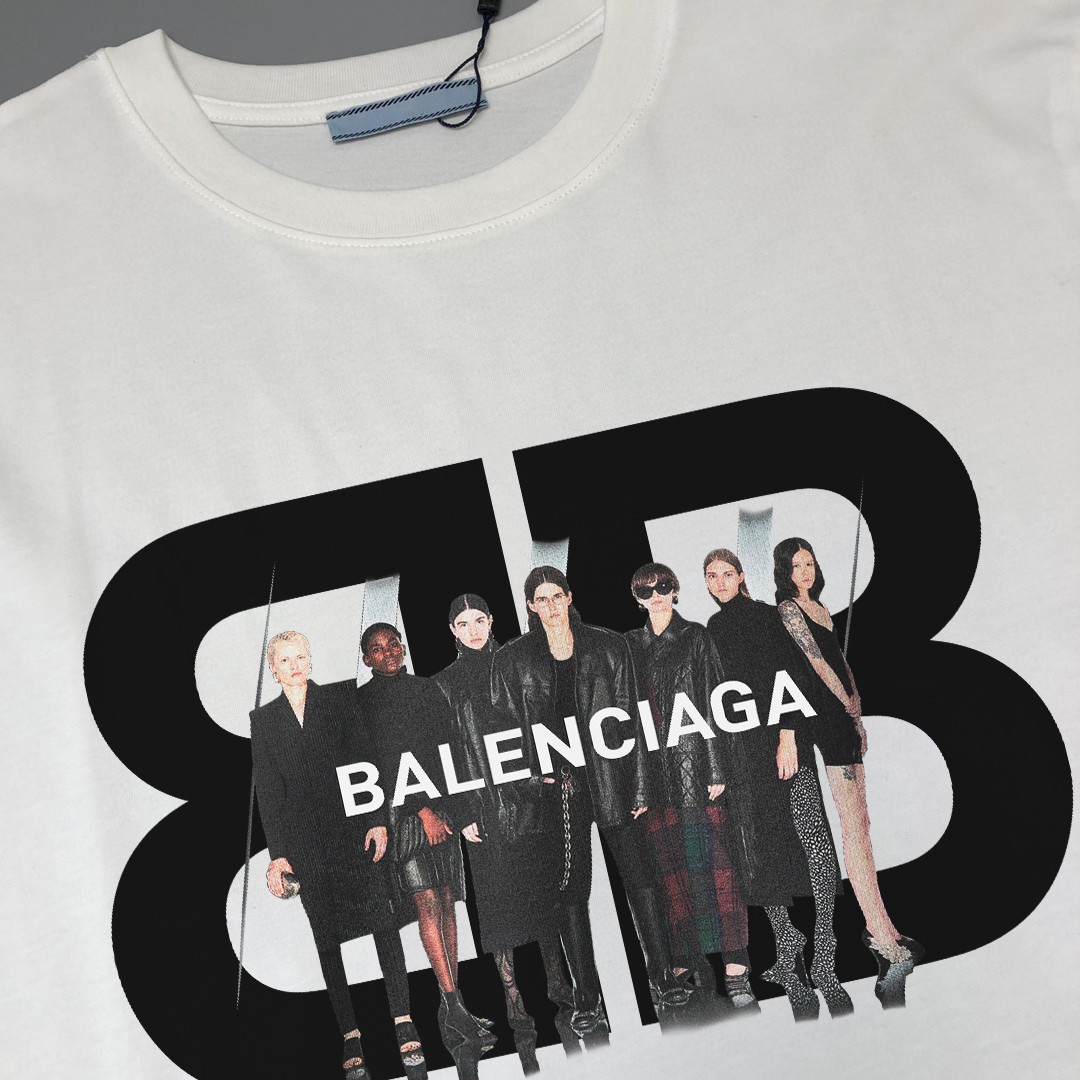 【BALENCIAGA】（バレンシアガ ）半袖 ご好評に付き再入荷！