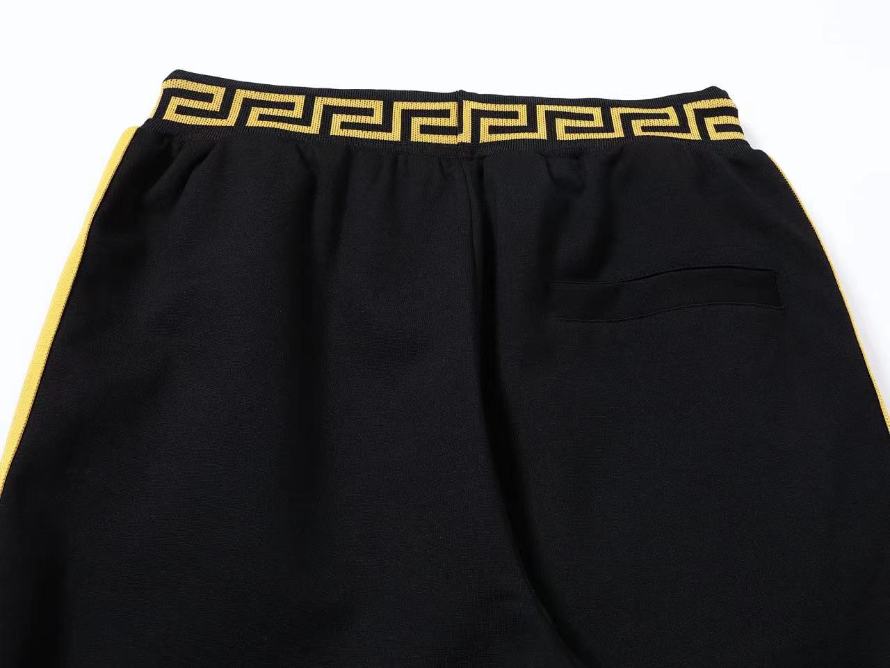 【VERSACE公式旗艦店】ご好評に付き再入荷！