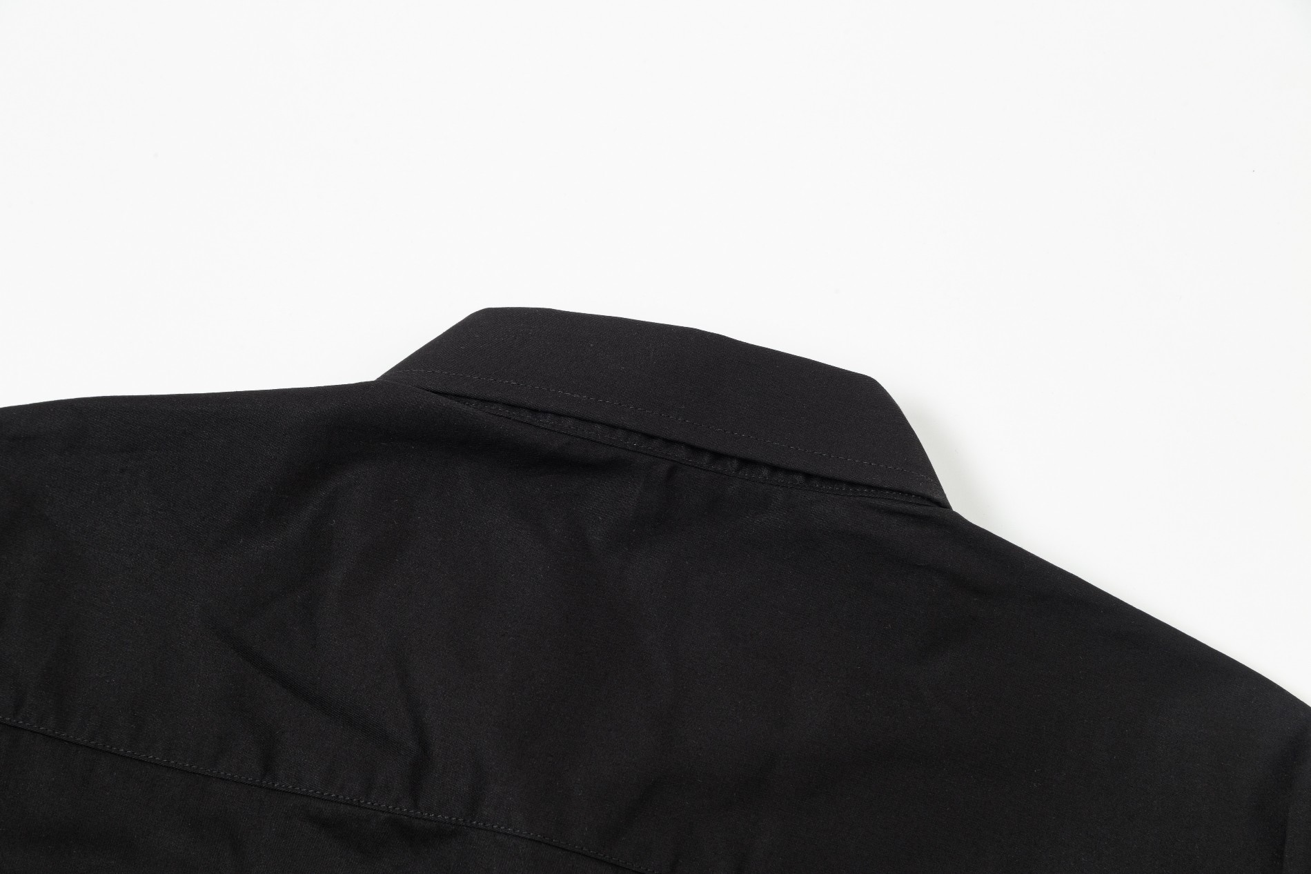 【 LOEWE旗艦店】ご好評に付き再入荷！！