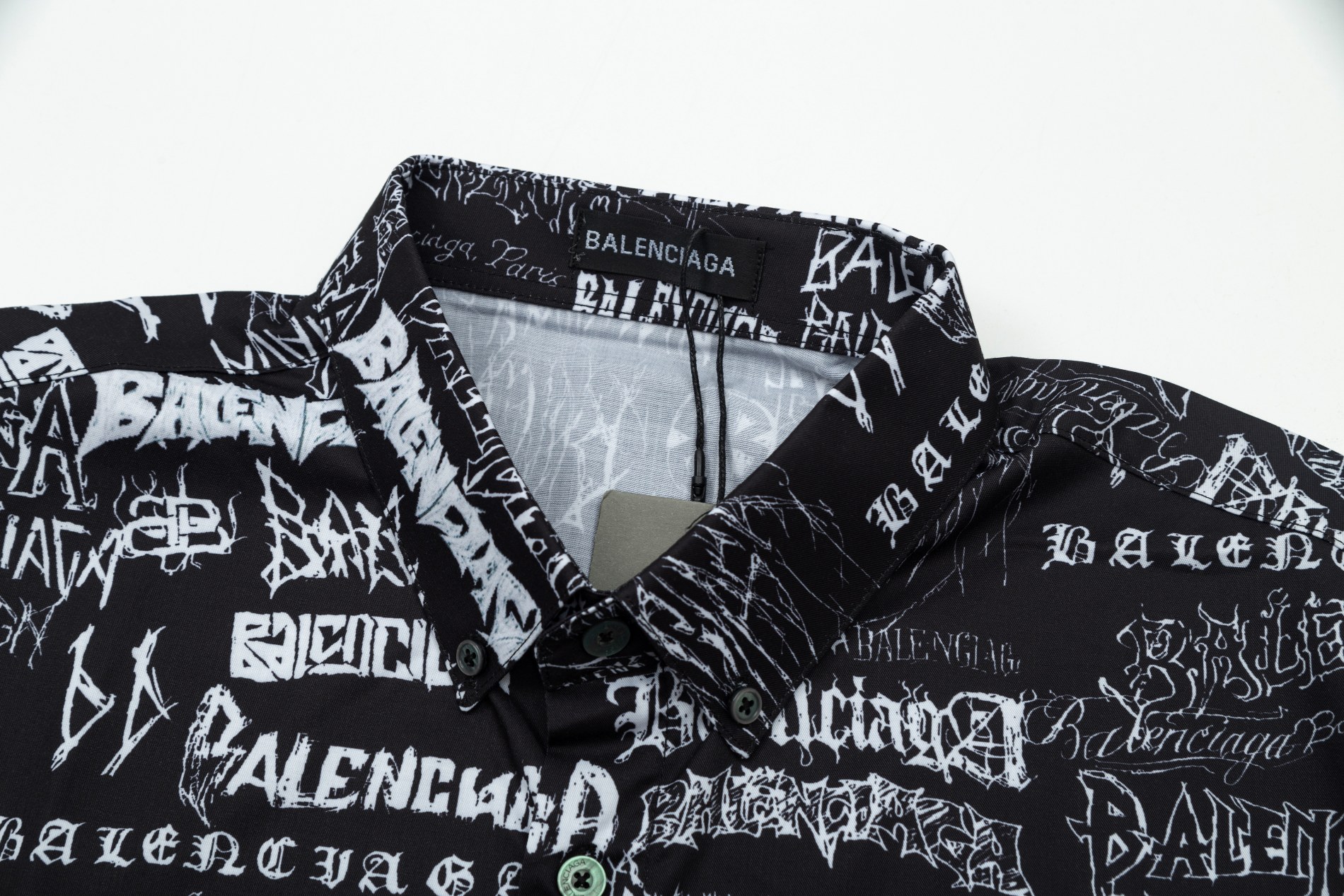 【BALENCIAGA公式旗艦店】ドラゴン年限定版の弾幕ロゴ シャツ