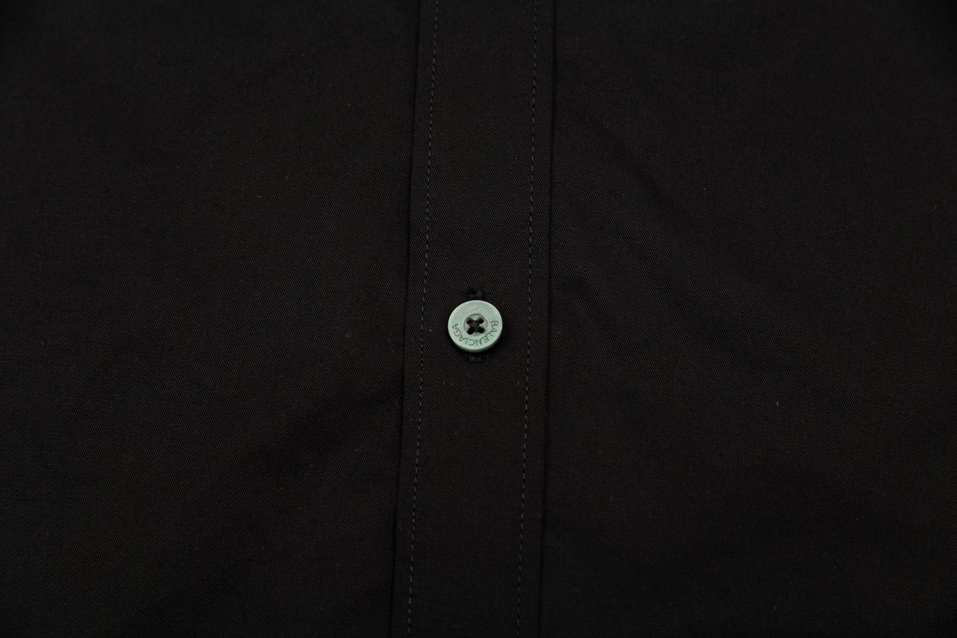 【BALENCIAGA公式旗艦店】好評に付き再入荷！！