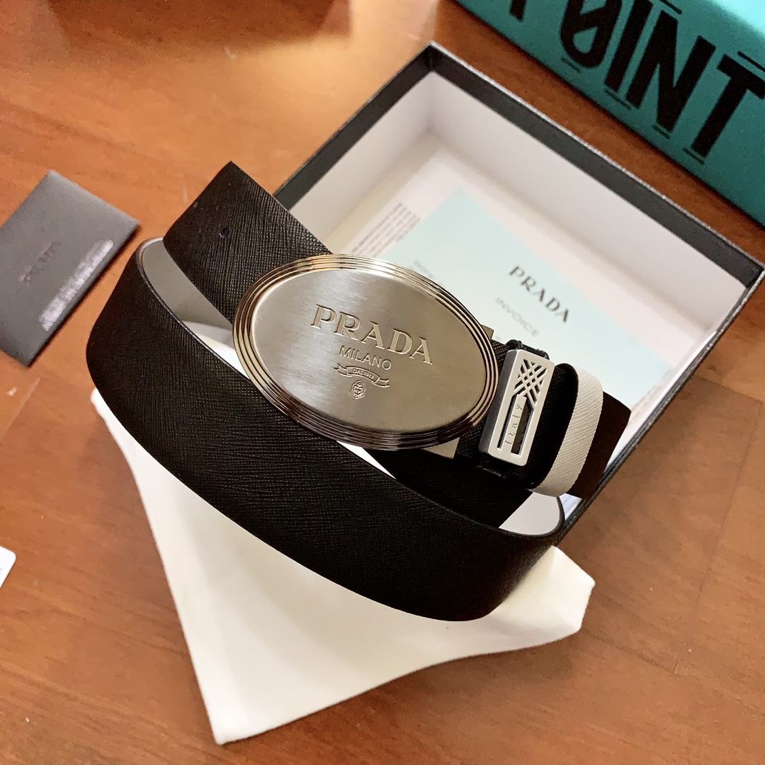 PRADA 両面輸入牛革