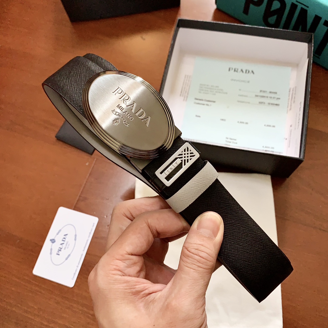 PRADA 両面輸入牛革