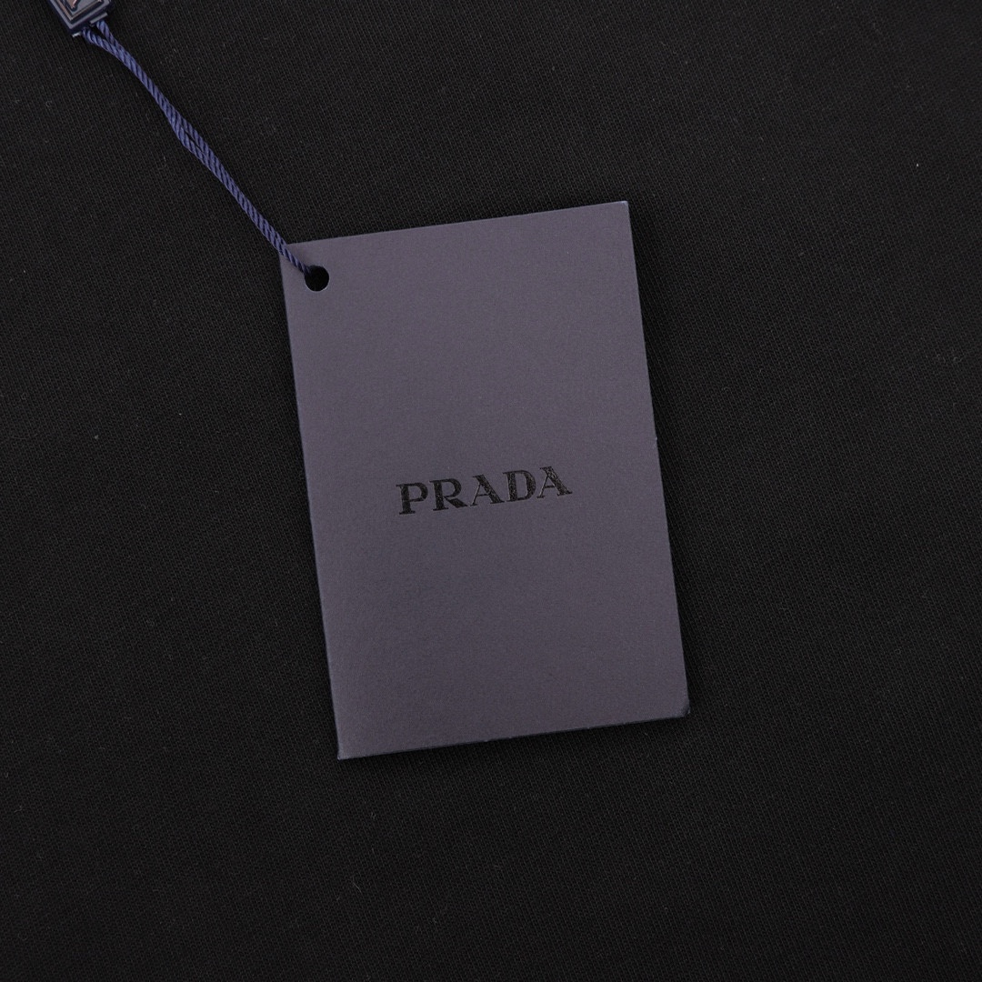 【PRADA 公式旗艦店】プラダ Tシャツご好評に付き再入荷！