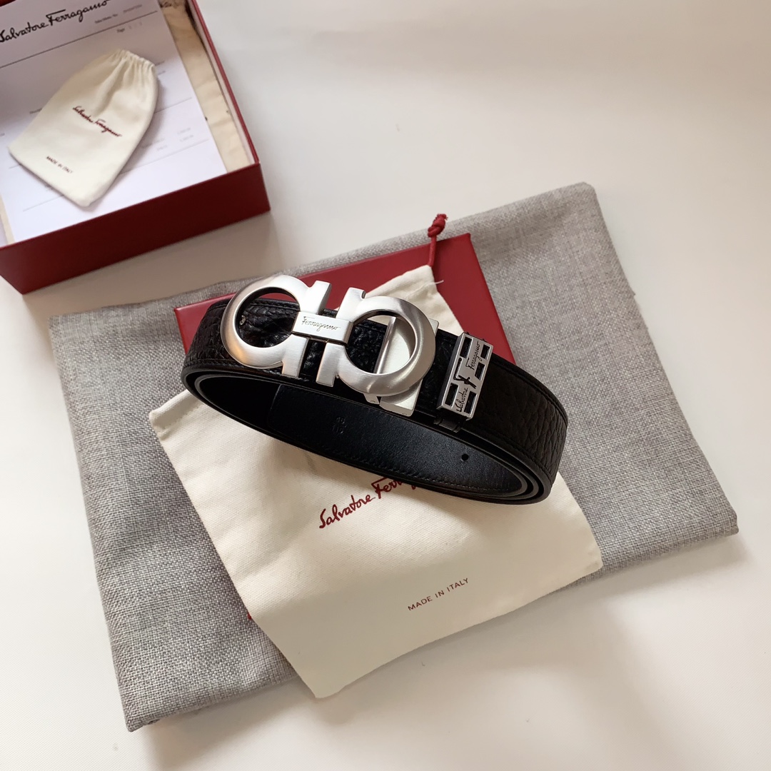 FERRAGAMO  輸入された第一層の牛革の縁取りデザイン