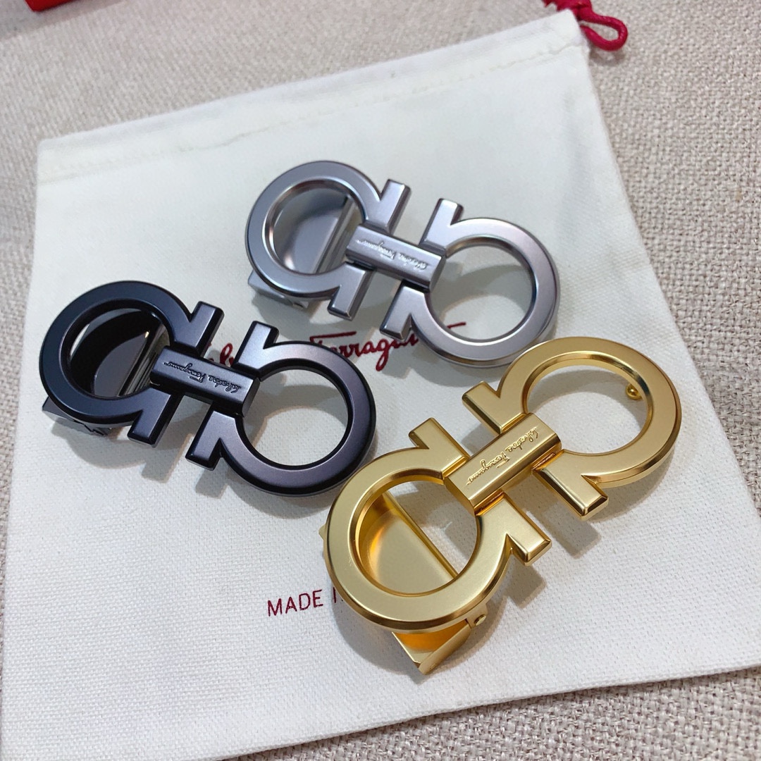 FERRAGAMO  イタリア輸入革  プレミアム純鋼自動バックル