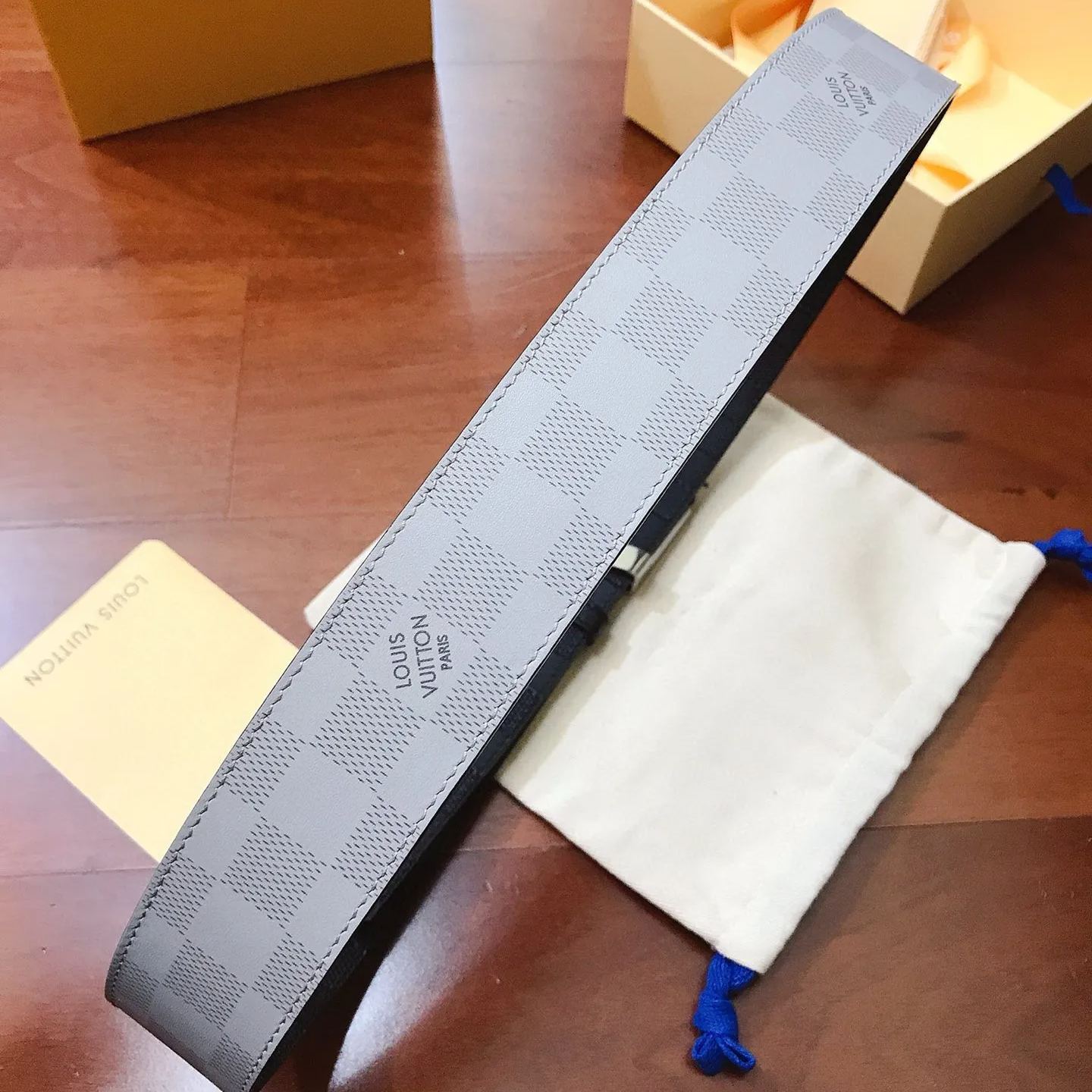 Louis Vuitton ソフトレザーシリーズ シルクスクリーン市松模様