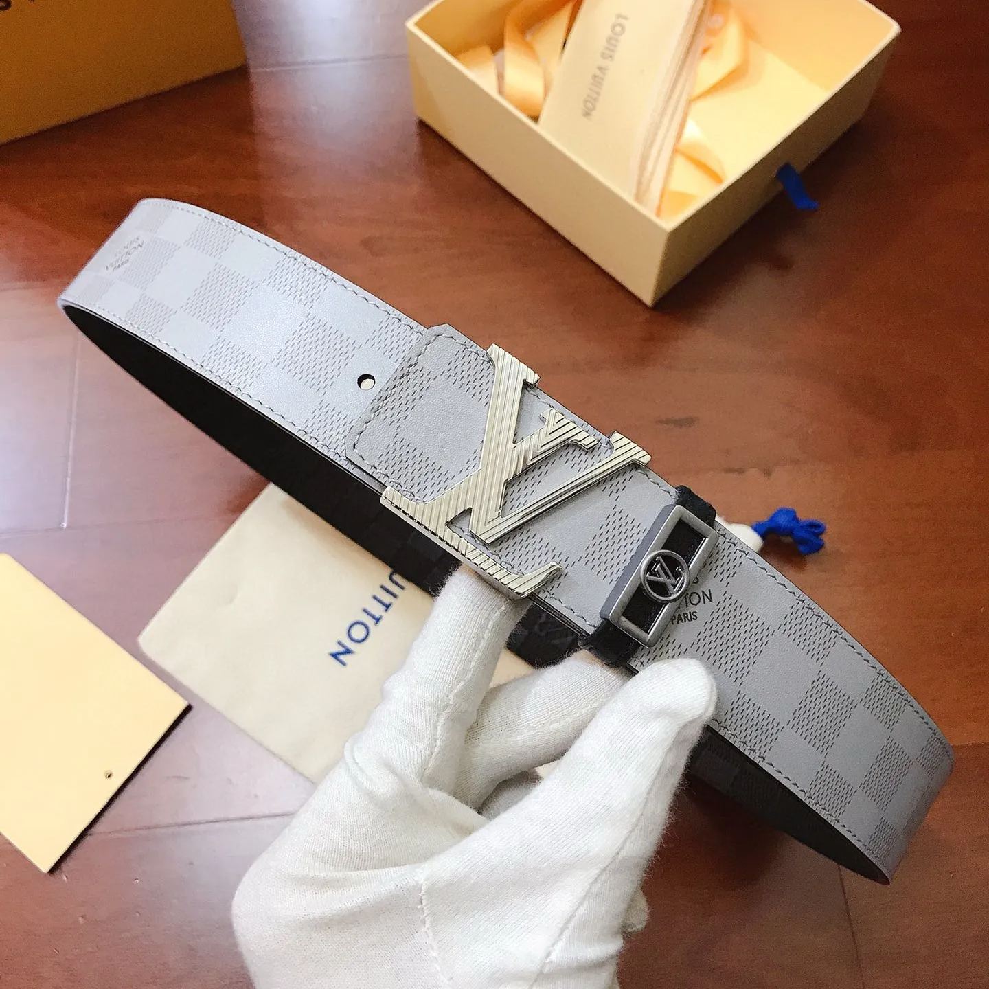 Louis Vuitton ソフトレザーシリーズ シルクスクリーン市松模様