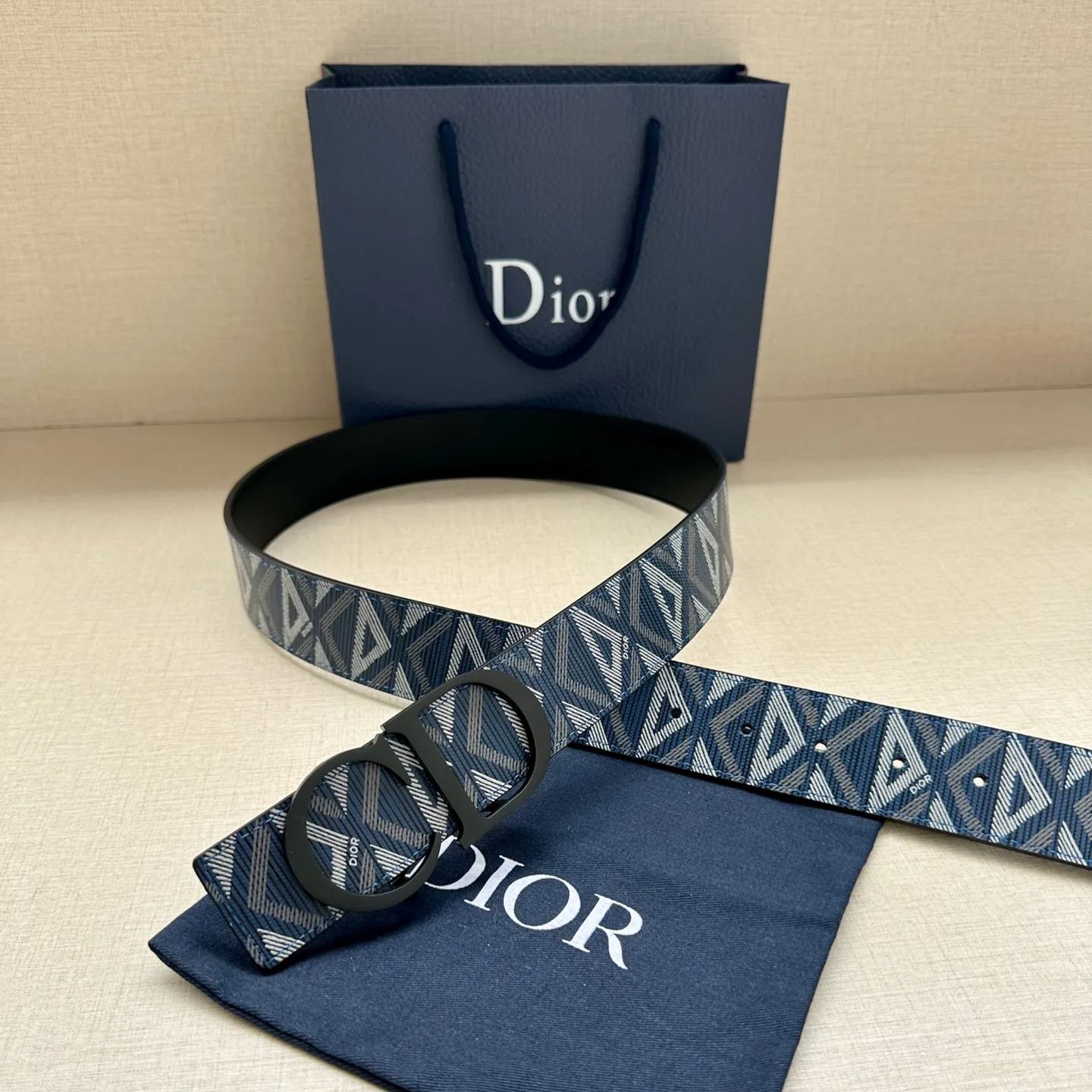 【 Dior 旗艦店】ご好評に付き再入荷！！