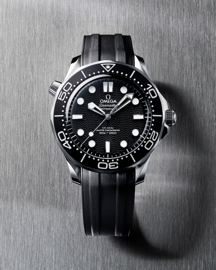 SEAMASTER DIVER 300M 42 MM, STEEL ON RUBBER STRAP OMAGE