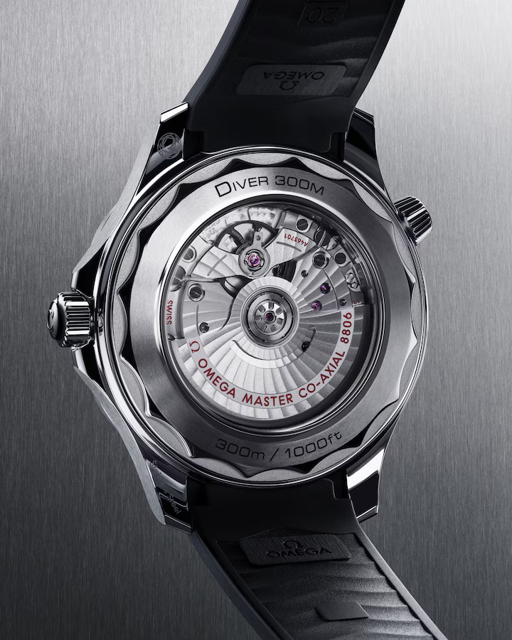 SEAMASTER DIVER 300M 42 MM, STEEL ON RUBBER STRAP OMAGE