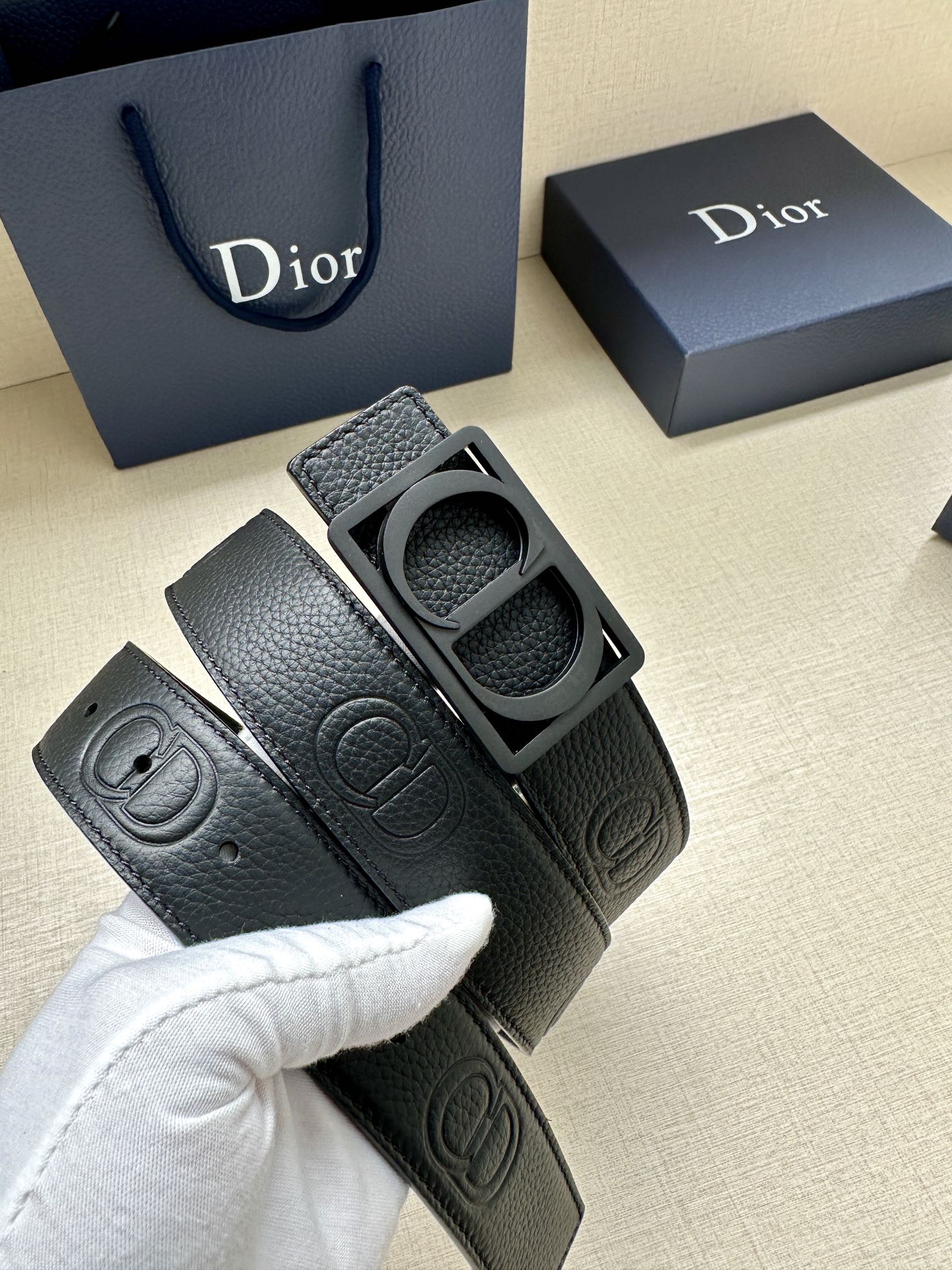 【 Dior 旗艦店】ご好評に付き再入荷！！